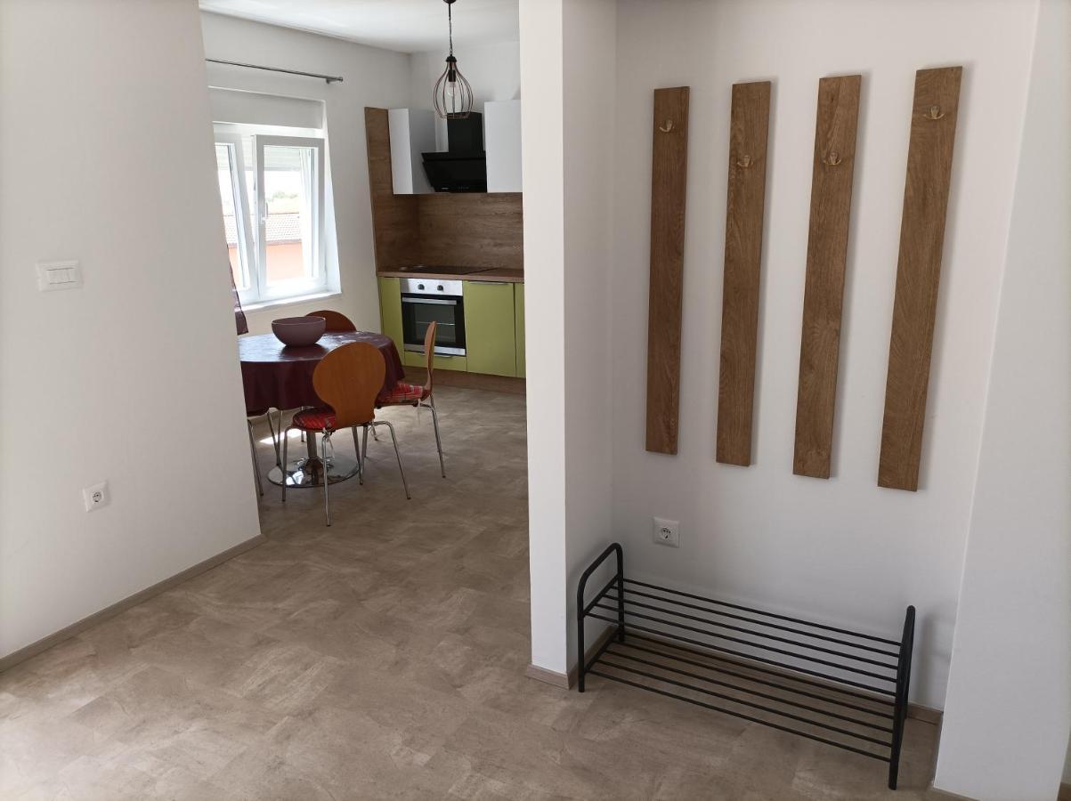 Spacious 2-Bedroom Apartment With Terrace Sea View زابوريتش المظهر الخارجي الصورة
